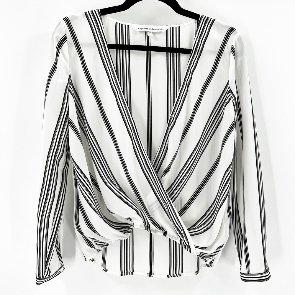 Cupcakes and Cashmere Wrap Blouse Womens XS White Black Excellent Striped Draped